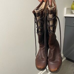 UGG Women's Dark Brown Leather Winter Boots